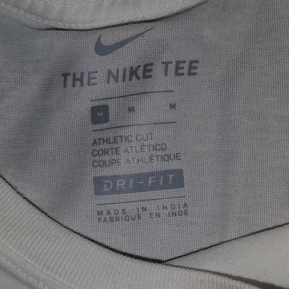 Nike - Picture 2 of 2